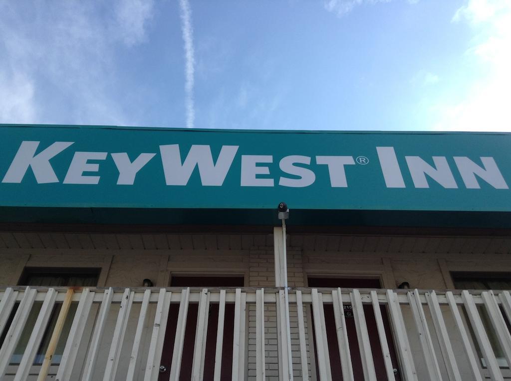 Key West Inn - Hobart Merrillville Eksteriør billede